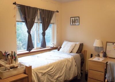 southwestern oregon community college bedroom apartments