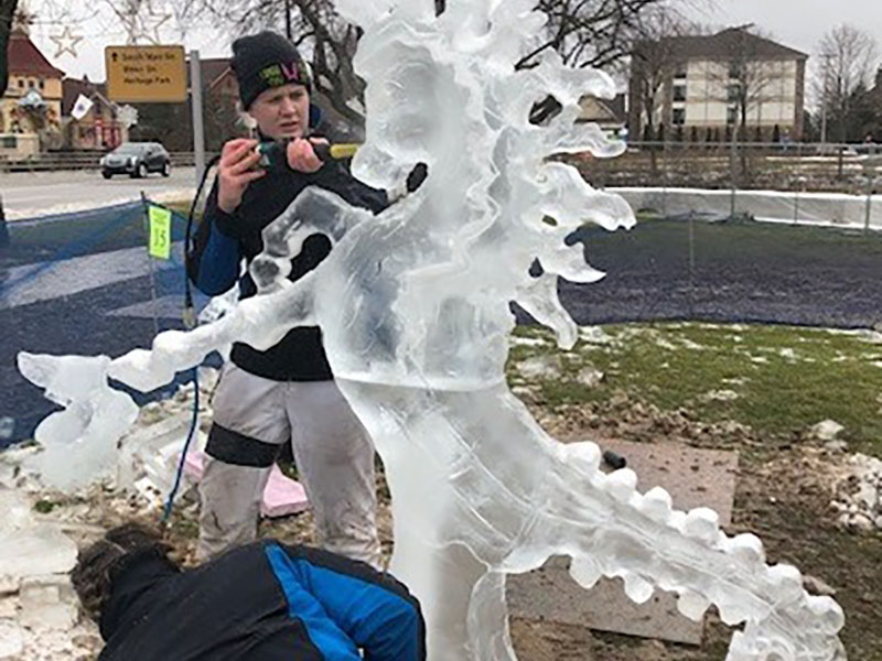 ice carving team at Southwestern Oregon Community College