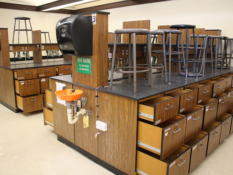 old science labs at Southwestern Oregon Community College